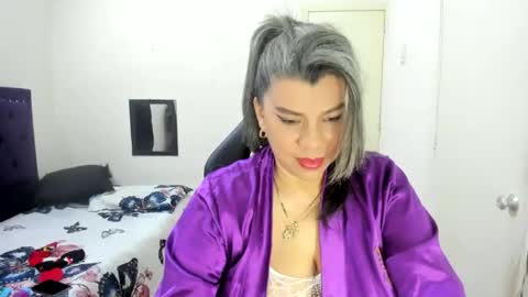 VIKY ADAMS online show from 12.15.25