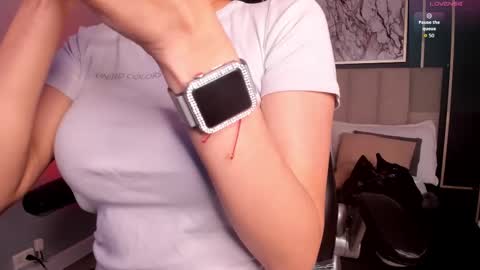 Victoria online show from 12.17.25