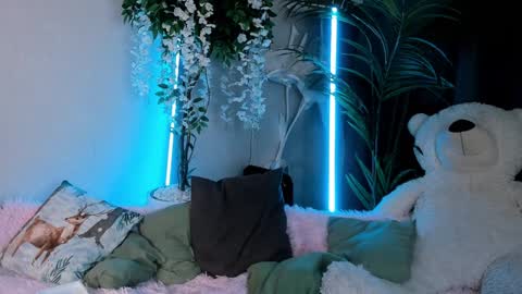 Hey sweetyIam Ariel 3 Ready to play with you online show from 12.05.24