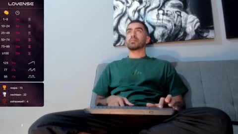 Snapshot of vince_colin chatting on 12.29.24 VINCE online show from 12.29.24