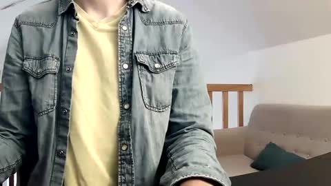 Snapshot of vince_du_80 chatting on 12.17.24 Vince online show from 12.17.24