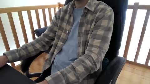 Snapshot of vince_du_80 chatting on 10.01.25 Vince online show from 10.01.25