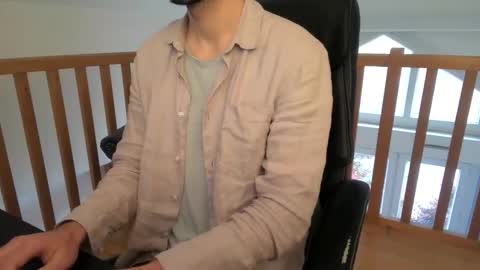 Snapshot of vince_du_80 chatting on 10.24.25 Vince online show from 10.24.25