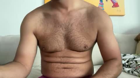 Snapshot of vincee2 chatting on 11.08.25 vincee2 online show from 11.08.25