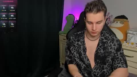 Vincent Strong online show from 12.04.25