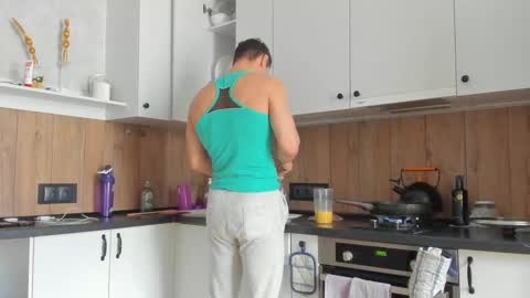 Vincent.  uncut 18cm online show from 02.15.25