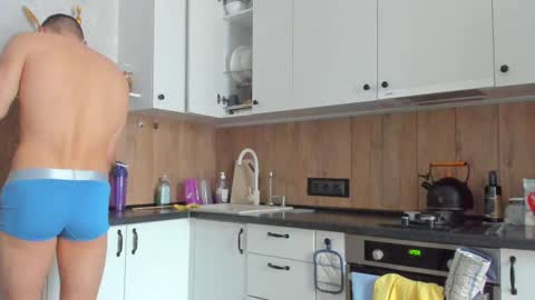 Vincent.  uncut 18cm online show from 03.12.25