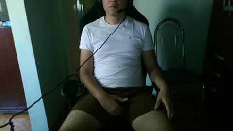 Snapshot of vincentehrt chatting on 07.21.26 vincentehrt online show from 07.21.26
