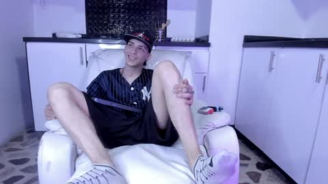 Snapshot of vincenthunter chatting on 01.13.25 Vincent online show from 01.13.25