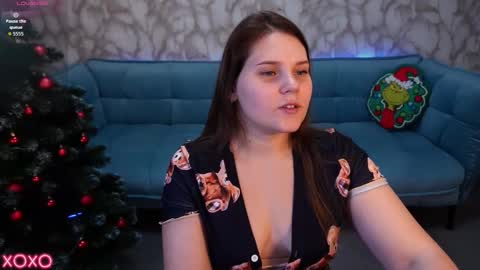 Snapshot of vinnasky chatting on 12.15.25 Milla online show from 12.15.25