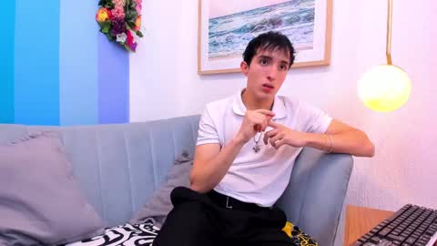 Snapshot of vinniematte chatting on 02.19.25 vinniematte online show from 02.19.25