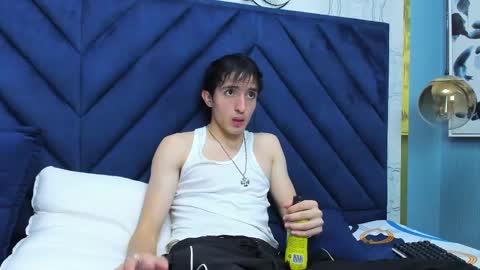 Snapshot of vinniematte chatting on 02.27.25 vinniematte online show from 02.27.25