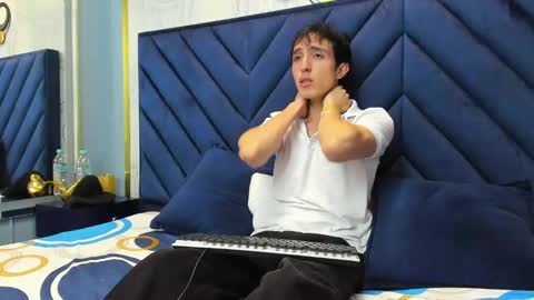 Snapshot of vinniematte chatting on 03.01.25 vinniematte online show from 03.01.25