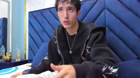 Snapshot of vinniematte chatting on 03.02.25 vinniematte online show from 03.02.25