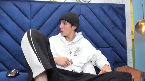 Snapshot of vinniematte chatting on 03.05.25 vinniematte online show from 03.05.25