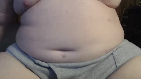 Snapshot of vintageolderguy chatting on 11.04.25 vintageolderguy online show from 11.04.25