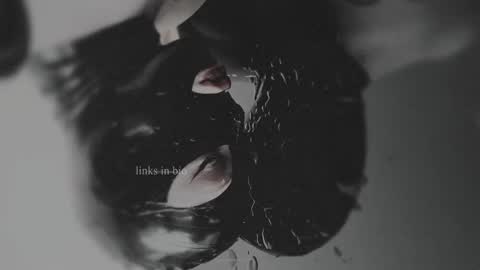 Diva Silvia online show from 02.02.25