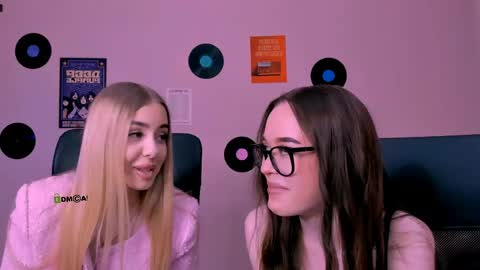 viola_sweet_ online show from 05.13.26