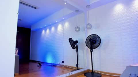 Snapshot of violeet_scott chatting on 01.21.25 Violett Everyday From 0530 to 1430 Col Time online show from 01.21.25