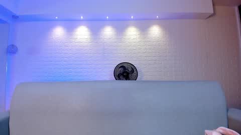 Snapshot of violeet_scott chatting on 01.25.25 Violett Everyday From 0530 to 1430 Col Time online show from 01.25.25