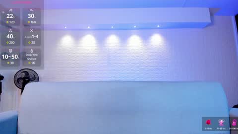 Snapshot of violeet_scott chatting on 02.08.25 Violett Everyday From 0530 to 1430 Col Time online show from 02.08.25