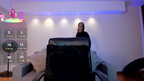 Snapshot of violeet_scott chatting on 02.19.25 Violett Everyday From 0530 to 1430 Col Time online show from 02.19.25