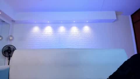 Snapshot of violeet_scott chatting on 02.21.25 Violett Everyday From 0530 to 1430 Col Time online show from 02.21.25