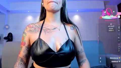 Snapshot of violeet_scott chatting on 03.05.25 Violett Everyday From 0530 to 1430 Col Time online show from 03.05.25