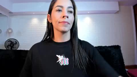 Snapshot of violeet_scott chatting on 11.20.25 Violett Everyday From 0530 to 1430 Col Time online show from 11.20.25