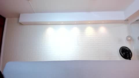 Snapshot of violeet_scott chatting on 11.22.25 Violett Everyday From 0530 to 1430 Col Time online show from 11.22.25