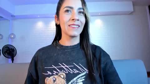 Snapshot of violeet_scott chatting on 11.29.25 Violett Everyday From 0530 to 1430 Col Time online show from 11.29.25