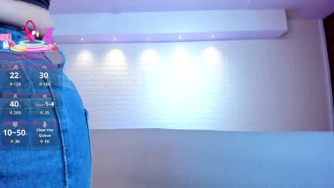 Snapshot of violeet_scott chatting on 12.16.25 Violett Everyday From 0530 to 1430 Col Time online show from 12.16.25