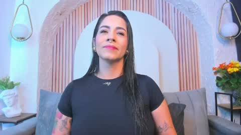 Snapshot of violeet_scottt chatting on 05.30.26 Violette online show from 05.30.26