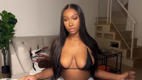 Fantasy Black Girl online show from 10.22.25