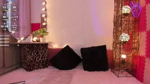 violet online show from 01.30.25