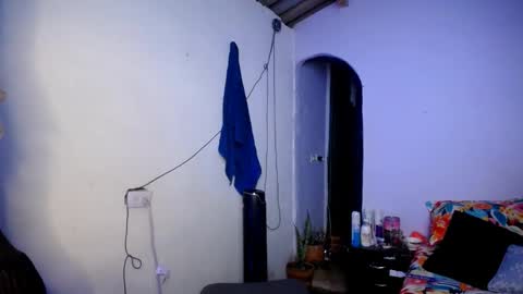 violet_hyuga online show from 10.18.25