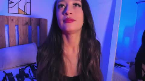 Violet Jones online show from 03.23.26