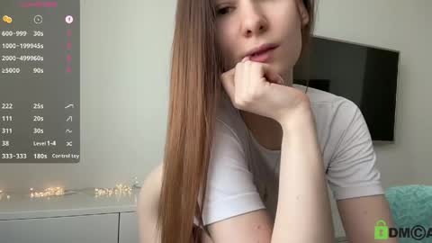 Violet Lyn online show from 04.29.26