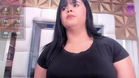 Snapshot of violet_milleer chatting on 10.19.25 violet_milleer online show from 10.19.25