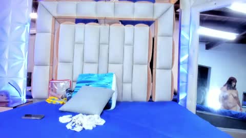 violet_milleer online show from 04.19.26