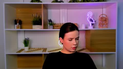 Snapshot of violet_moxi chatting on 12.04.25 violet_moxi online show from 12.04.25