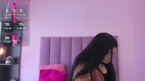 violet online show from 10.13.25