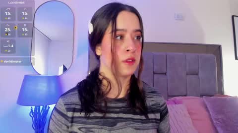 Violet Nova online show from 04.17.26