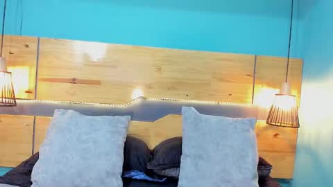 Sweet  Shy Violet online show from 09.11.25