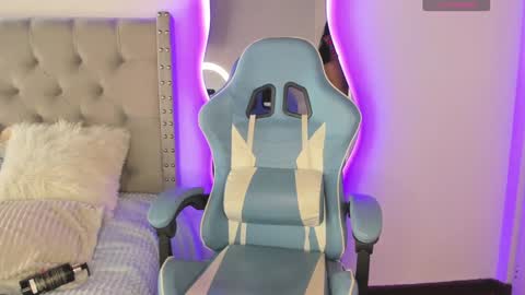  Violet  online show from 12.05.24