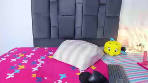 violett taylor online show from 09.19.25