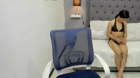 VIOLETA AND MAXX online show from 12.19.25