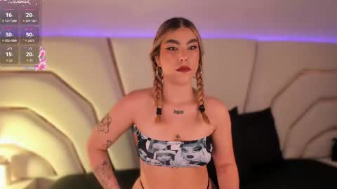 Snapshot of violeta_marquez chatting on 07.14.26 violeta_marquez online show from 07.14.26