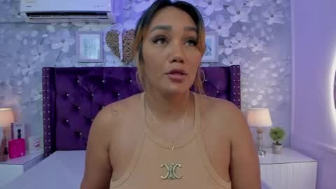 Snapshot of violeta_medina chatting on 06.23.26 violeta_medina online show from 06.23.26