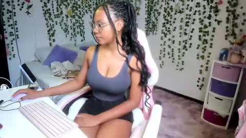 Snapshot of violeta_miler_ chatting on 03.04.26 Violeta online show from 03.04.26